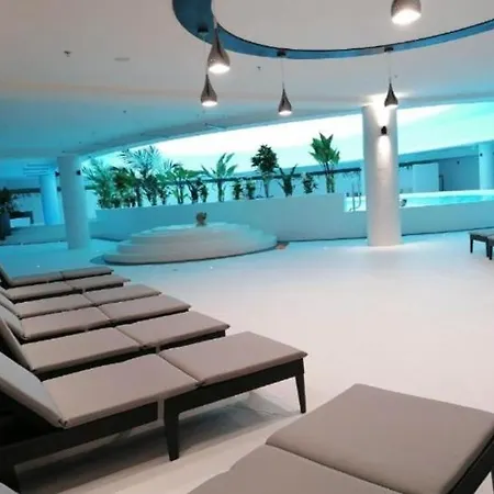 Lägenhet Hanza Tower Deluxe Family 22 Pool & *